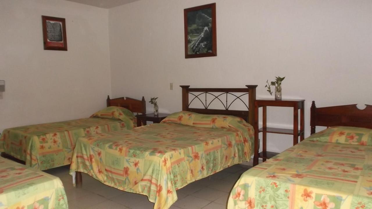 Hotel Canek Palenque Exteriör bild